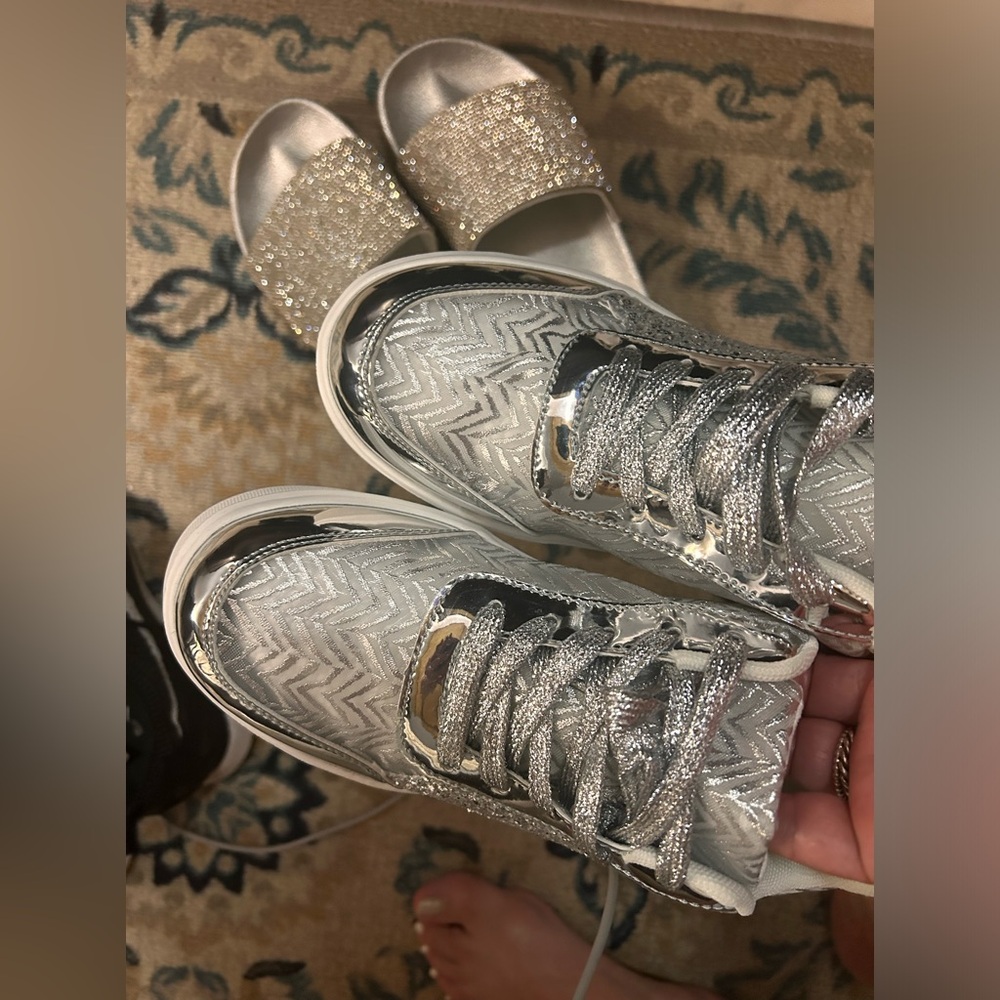 Metallic silver sneakers with bonus slides